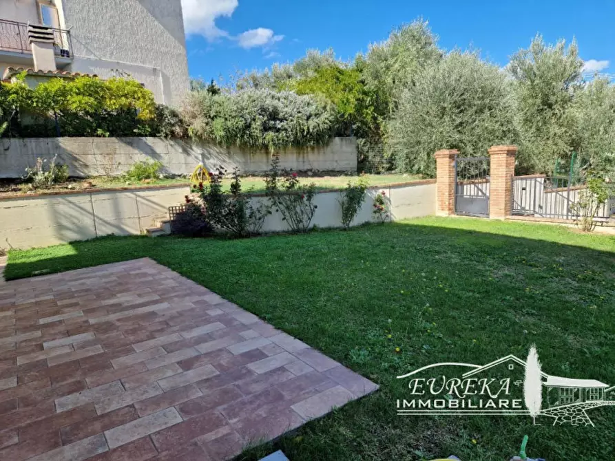 Immagine 4 di Appartamento in vendita  in via roma 152 a Castiglione Del Lago