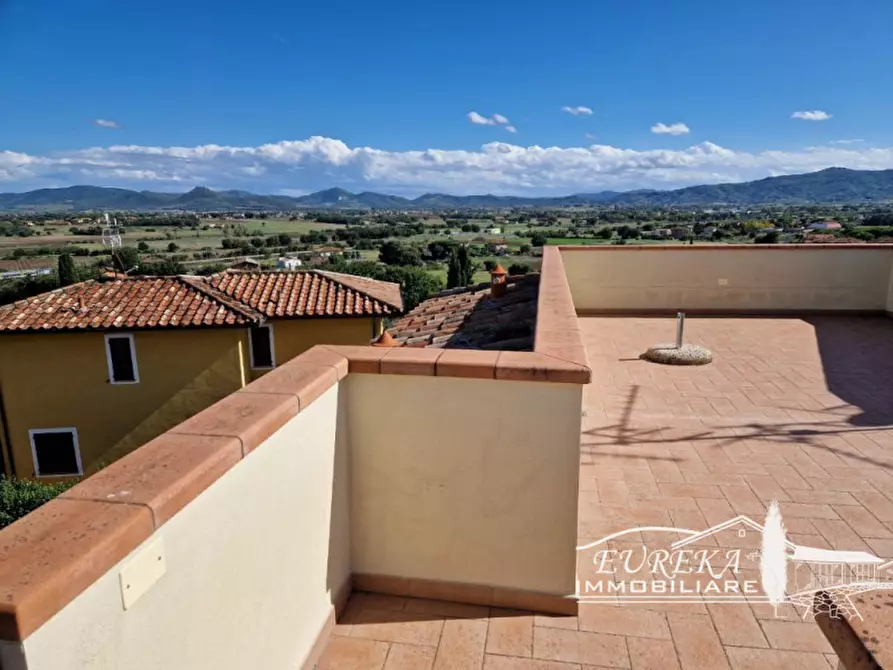 Immagine 12 di Appartamento in vendita  in via roma 152 a Castiglione Del Lago