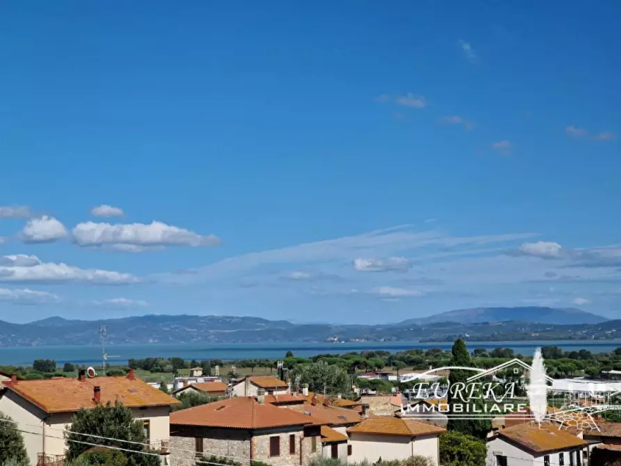 Immagine 15 di Appartamento in vendita  in via roma 152 a Castiglione Del Lago