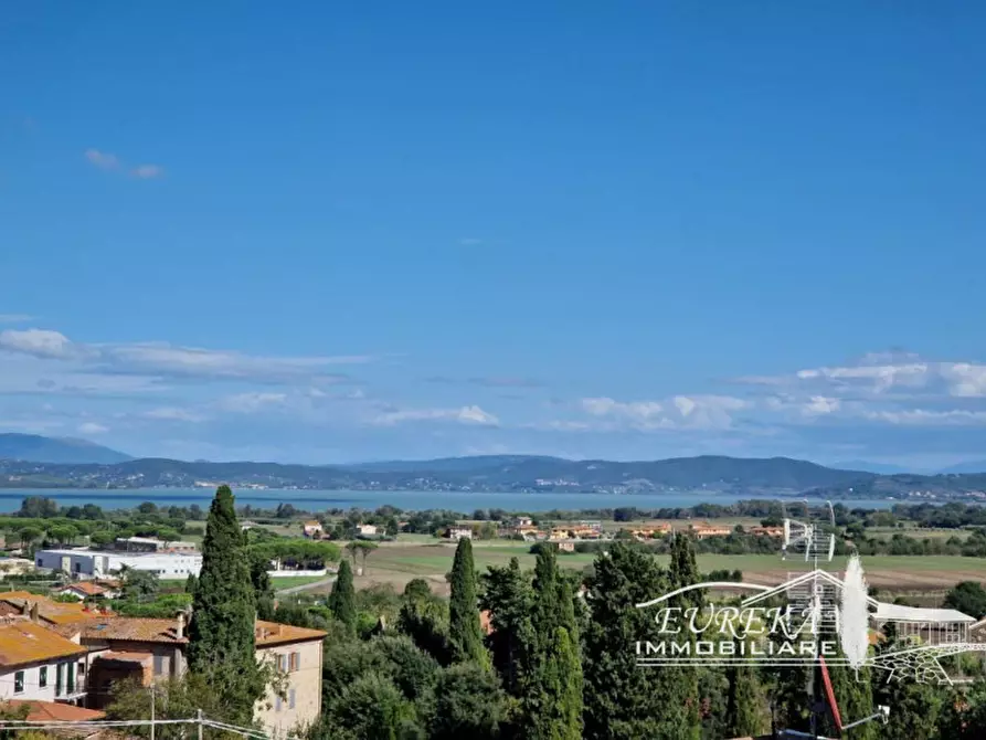 Immagine 16 di Appartamento in vendita  in via roma 152 a Castiglione Del Lago