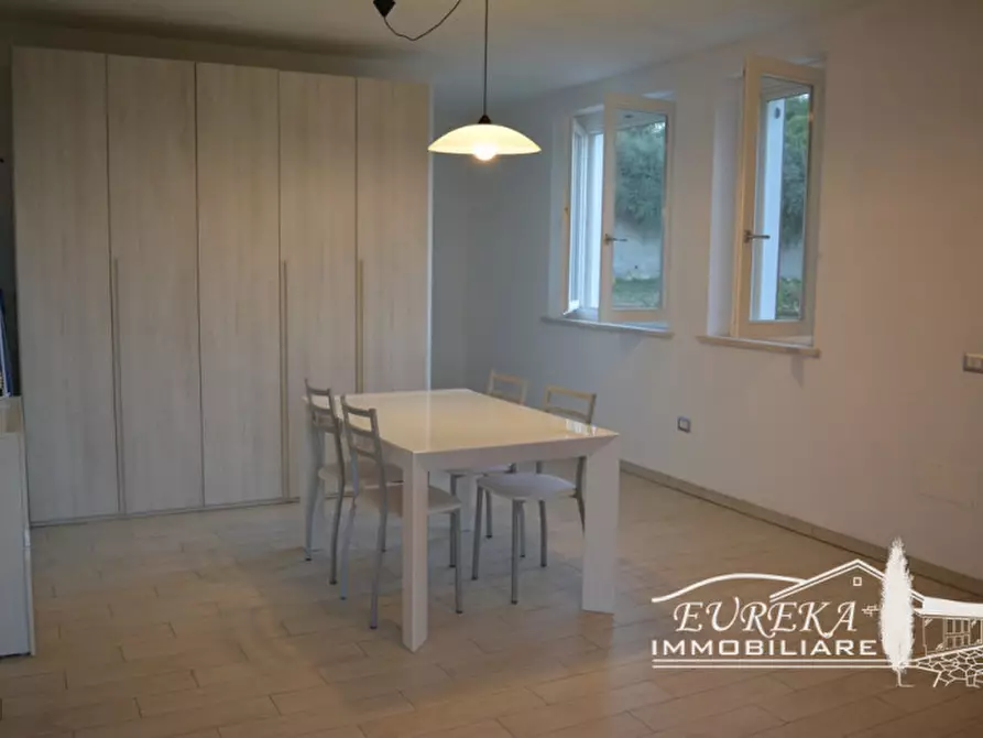 Immagine 26 di Appartamento in vendita  in via roma 152 a Castiglione Del Lago