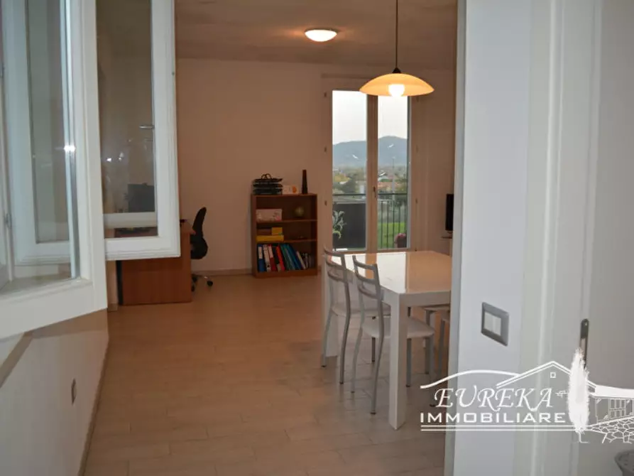 Immagine 28 di Appartamento in vendita  in via roma 152 a Castiglione Del Lago