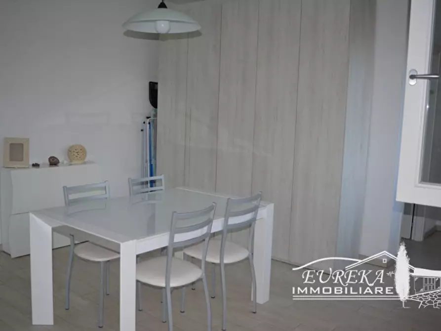 Immagine 32 di Appartamento in vendita  in via roma 152 a Castiglione Del Lago