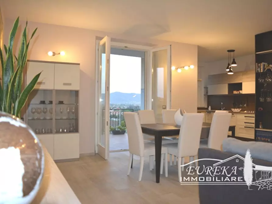 Immagine 34 di Appartamento in vendita  in via roma 152 a Castiglione Del Lago