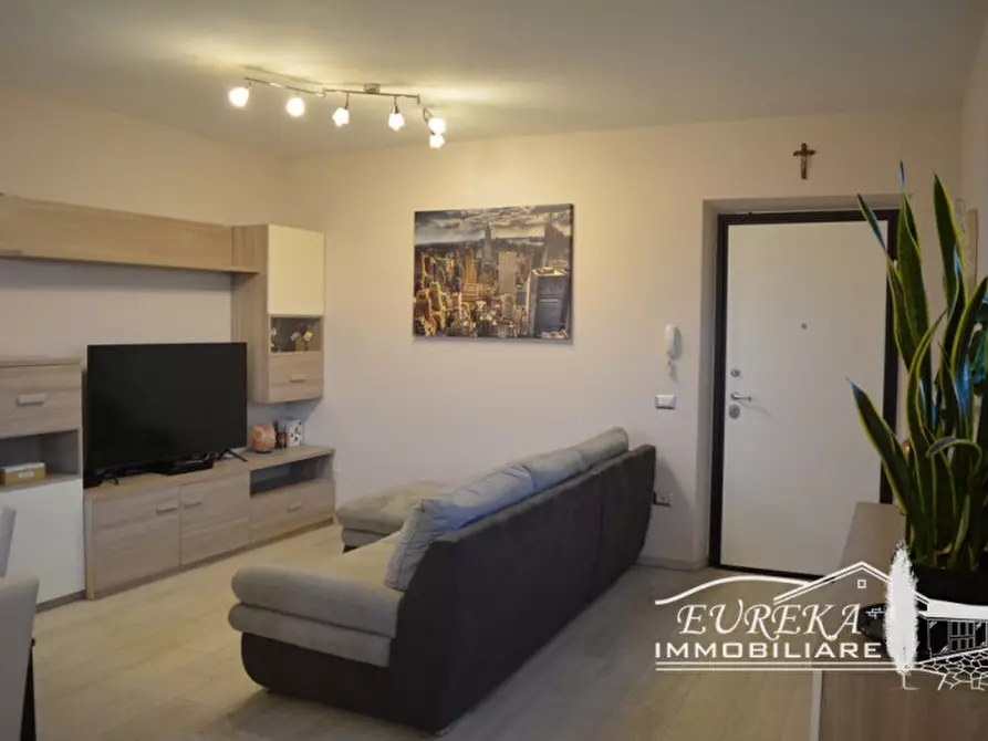 Immagine 38 di Appartamento in vendita  in via roma 152 a Castiglione Del Lago