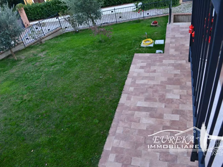 Immagine 55 di Appartamento in vendita  in via roma 152 a Castiglione Del Lago