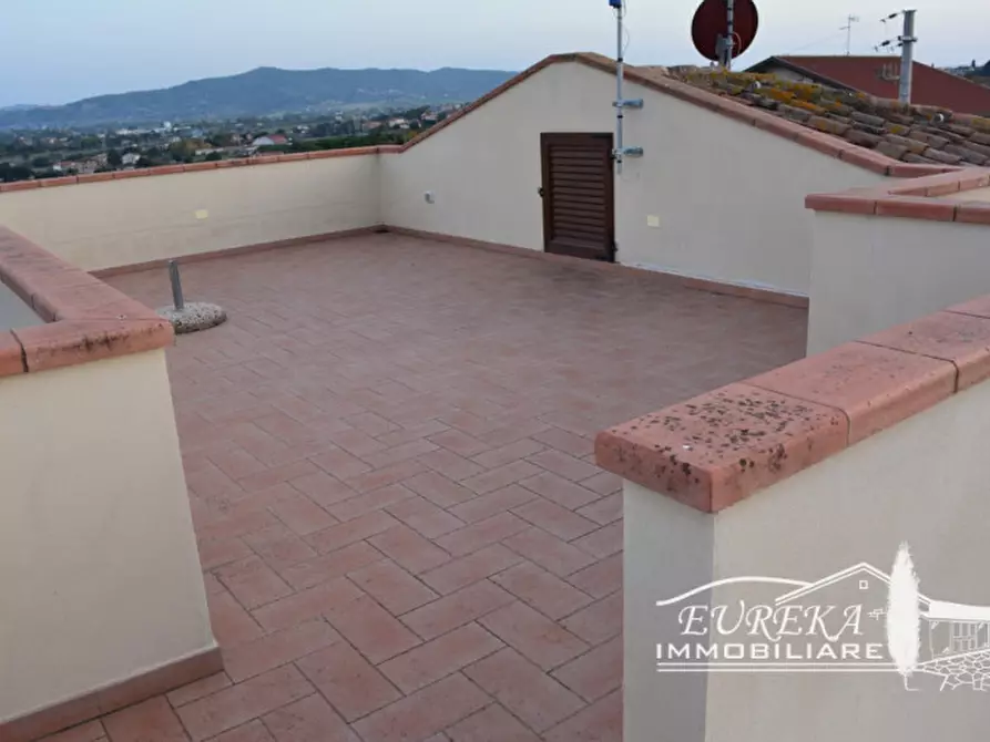 Immagine 56 di Appartamento in vendita  in via roma 152 a Castiglione Del Lago