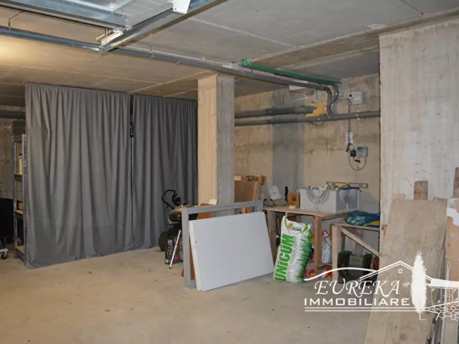 Immagine 57 di Appartamento in vendita  in via roma 152 a Castiglione Del Lago