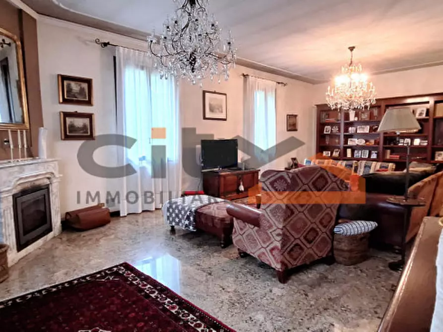 Immagine 8 di Casa indipendente in vendita  a Bassano Del Grappa