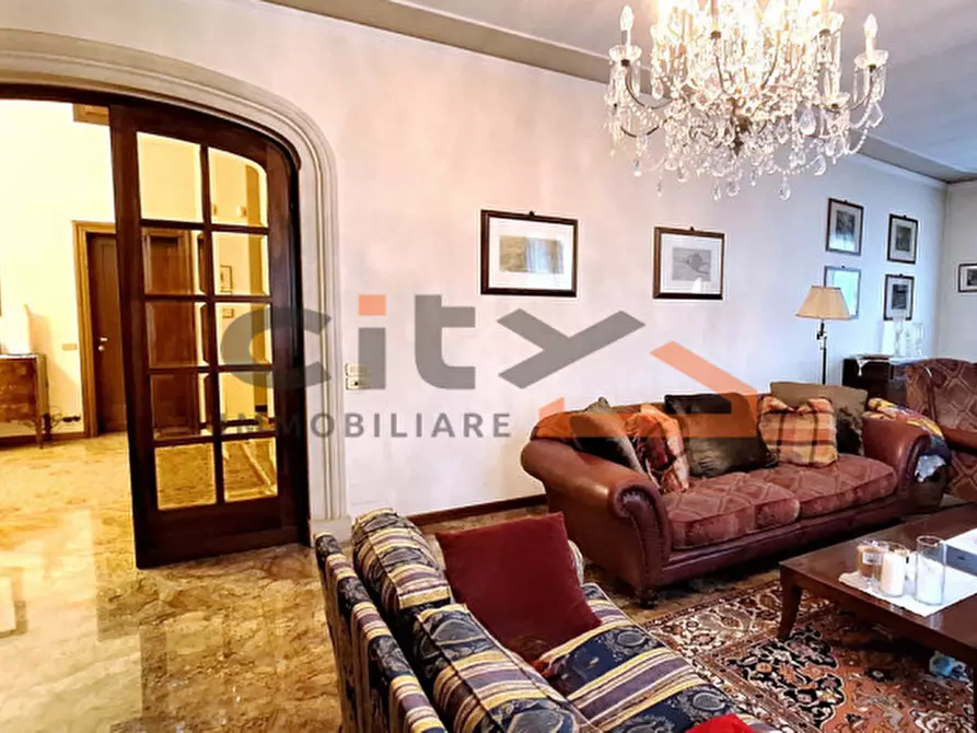 Immagine 9 di Casa indipendente in vendita  a Bassano Del Grappa