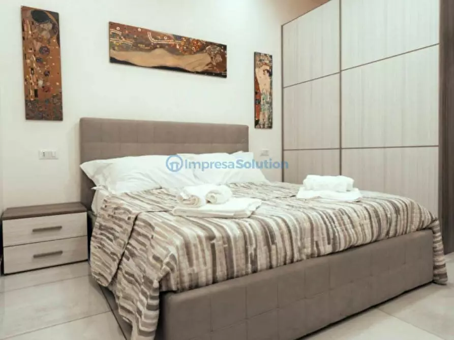 Immagine 7 di Appartamento in vendita  in Corso Umberto I a Napoli