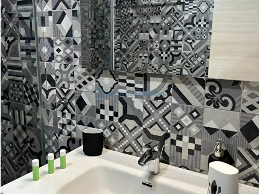 Immagine 13 di Appartamento in vendita  in Corso Umberto I a Napoli