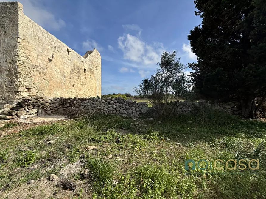 Immagine 10 di Rustico / casale in vendita  in via dell'avocetta a Lecce