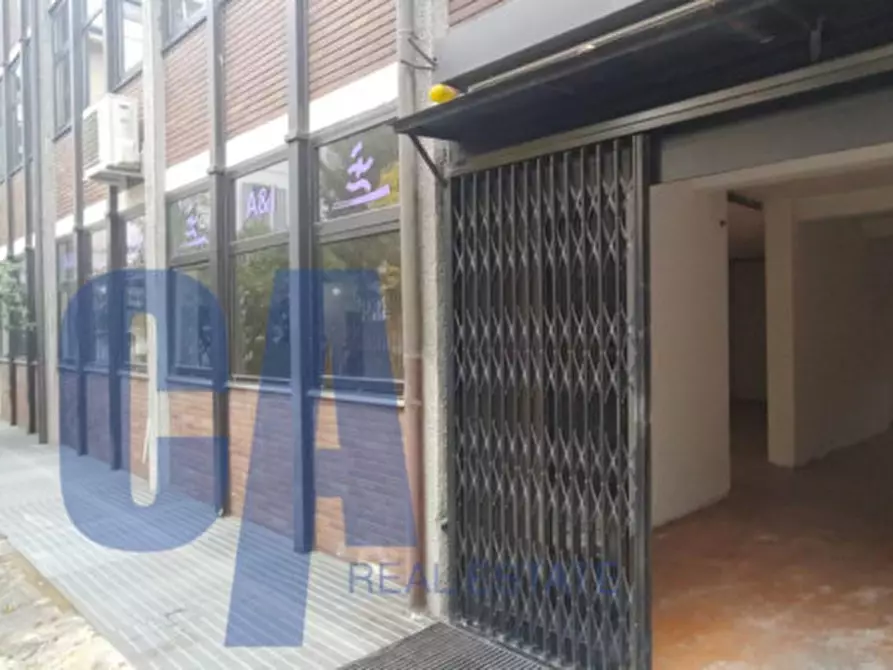 Immagine 12 di Ufficio in affitto  in VIA STROMBOLI a Milano