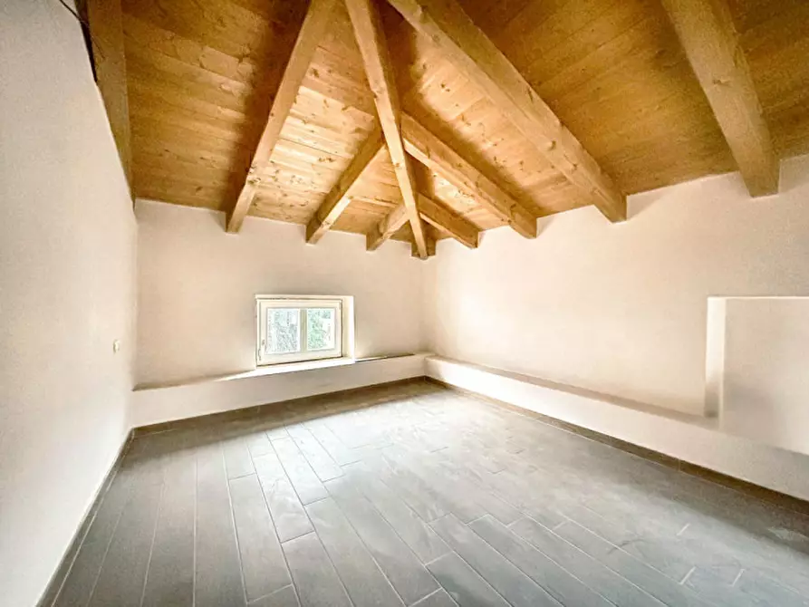 Immagine 3 di Appartamento in vendita  in via paolo zaccheo 16 a Cannobio