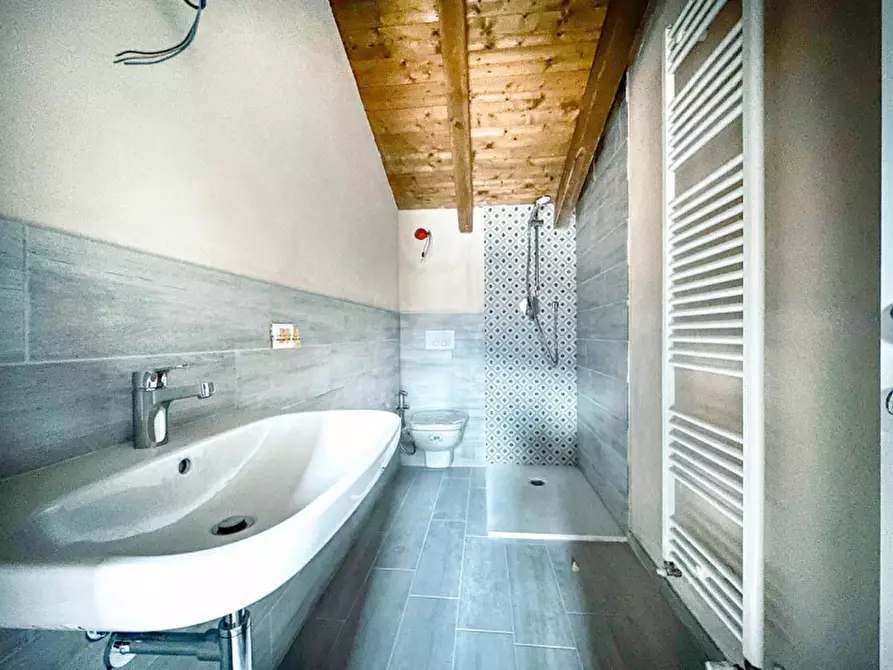 Immagine 20 di Appartamento in vendita  in via paolo zaccheo 16 a Cannobio