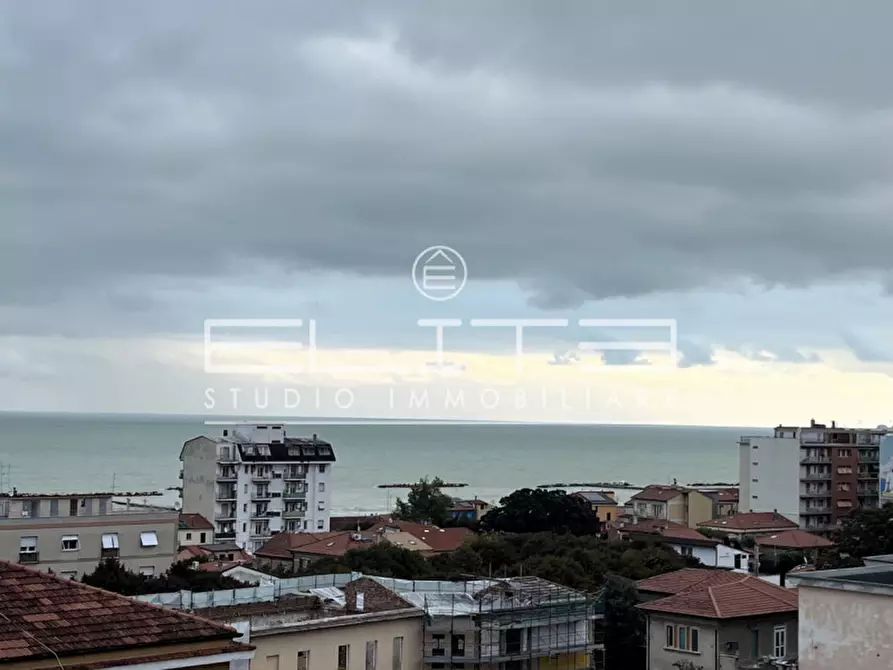 Immagine 2 di Appartamento in vendita  in VIA LAURO DE BOSIS a Falconara Marittima