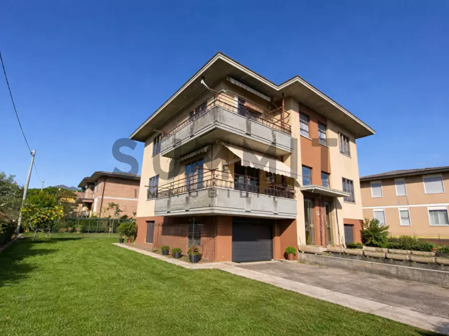 Immagine 1 di Casa bifamiliare in vendita  a Schio