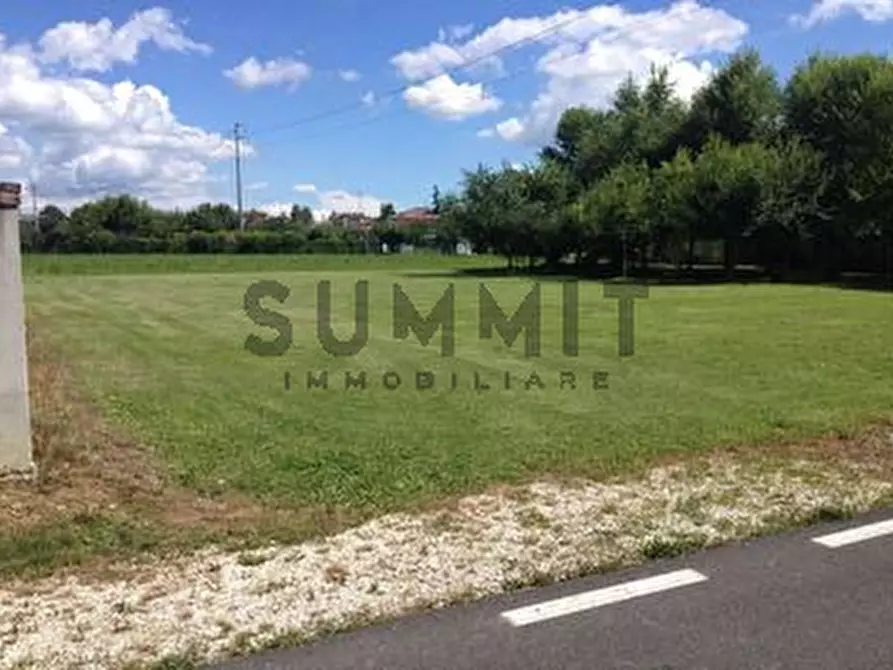 Immagine 4 di Terreno in vendita  a Schio