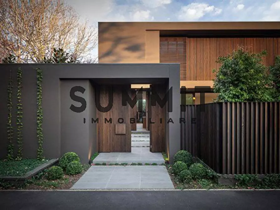 Immagine 5 di Terreno in vendita  a Schio