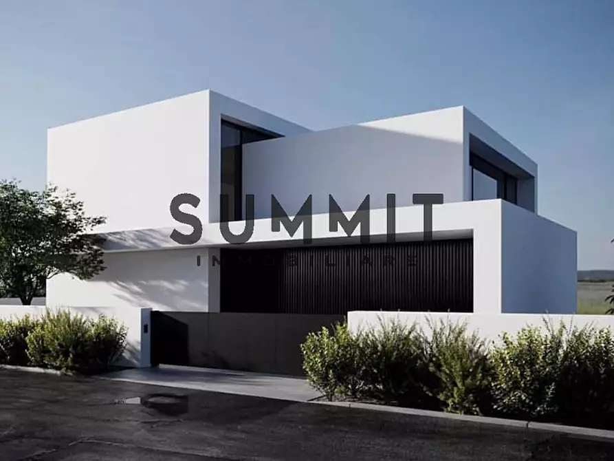 Immagine 10 di Terreno in vendita  a Schio