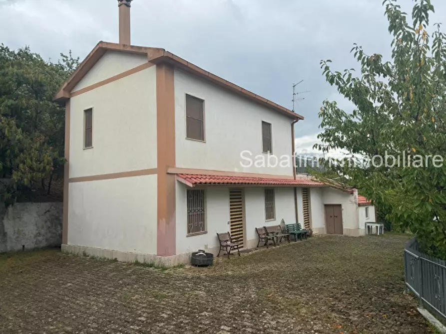 Immagine 1 di Casa indipendente in vendita  in SP81, 65010 Vestea PE a Civitella Casanova