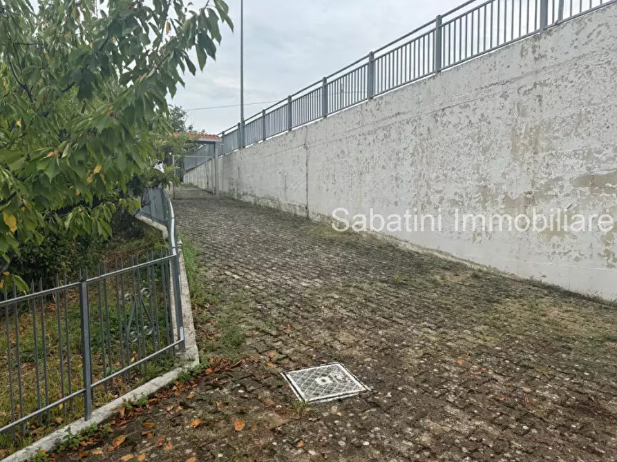 Immagine 21 di Casa indipendente in vendita  in SP81, 65010 Vestea PE a Civitella Casanova