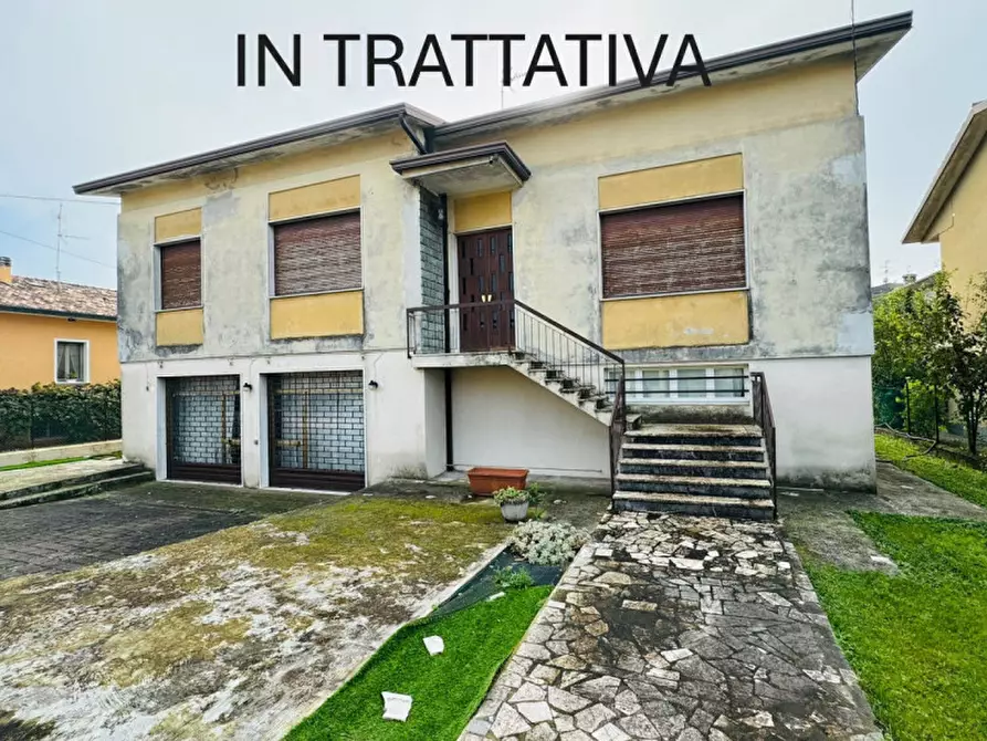 Immagine 1 di Villa in vendita  in ENRICO FERMI a Calvisano