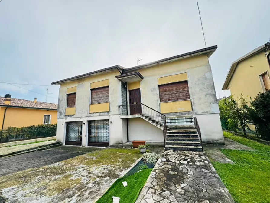 Immagine 4 di Villa in vendita  in ENRICO FERMI a Calvisano