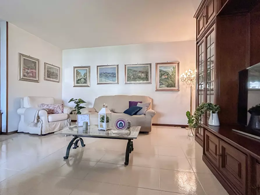 Immagine 3 di Appartamento in vendita  in Via Saval a Verona