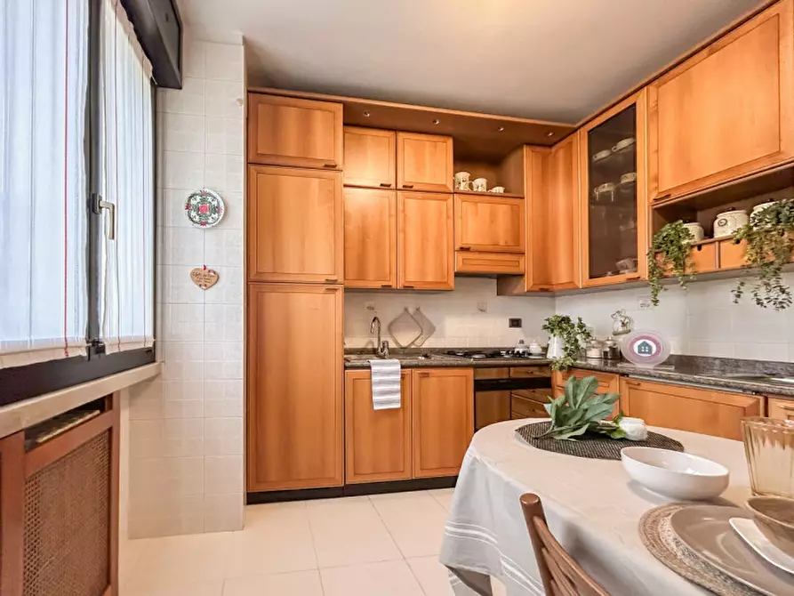 Immagine 9 di Appartamento in vendita  in Via Saval a Verona