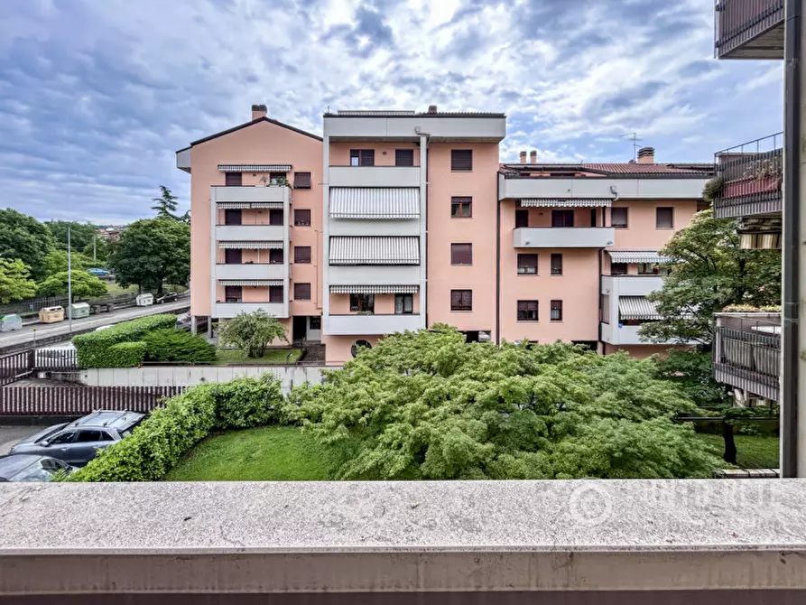 Immagine 23 di Appartamento in vendita  in Via Saval a Verona