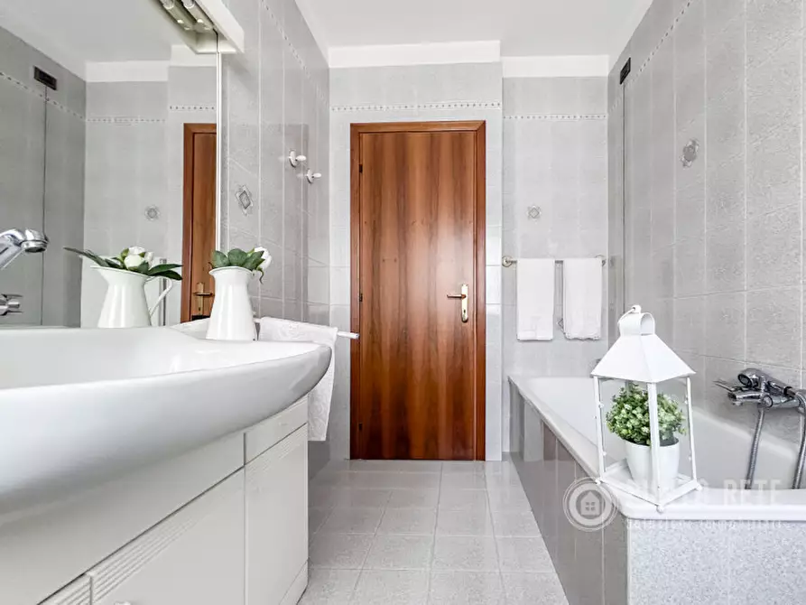 Immagine 29 di Appartamento in vendita  in Via Saval a Verona