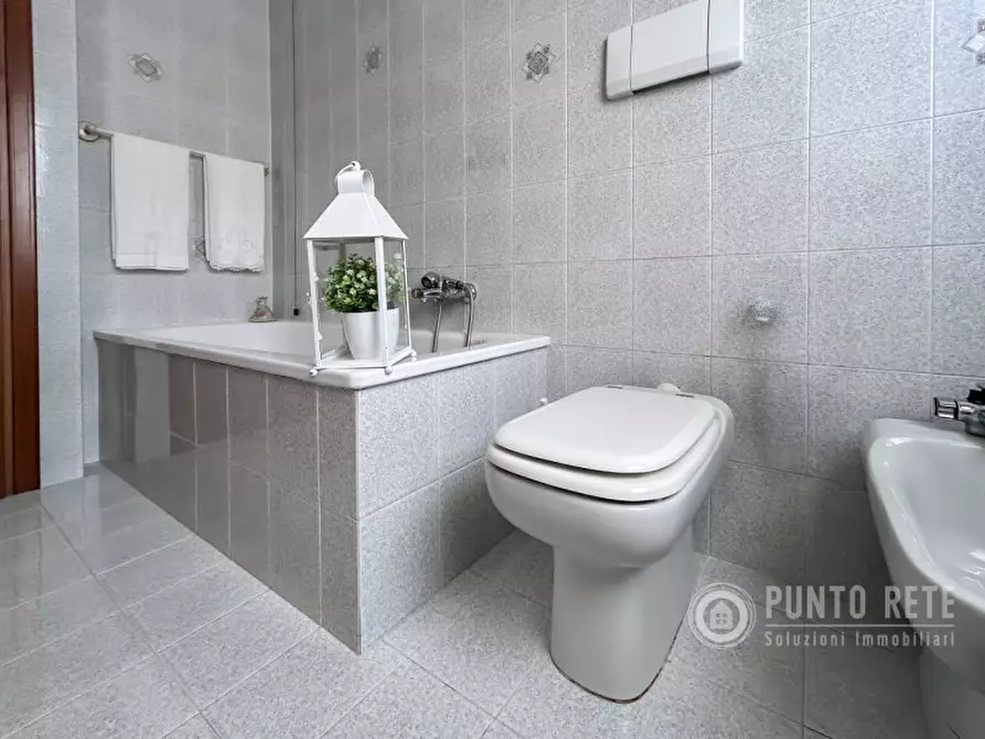 Immagine 30 di Appartamento in vendita  in Via Saval a Verona