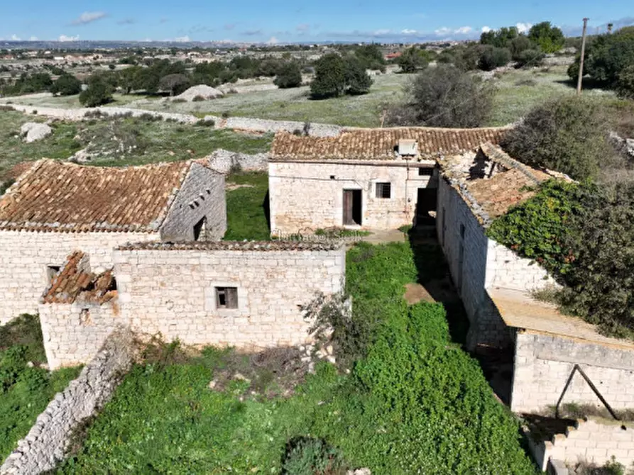 Immagine 2 di Casa indipendente in vendita  a Modica