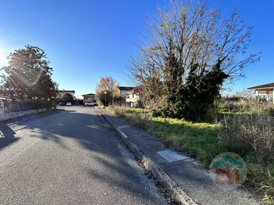 Immagine 17 di Terreno in vendita  in via rossini a Gradisca D'isonzo