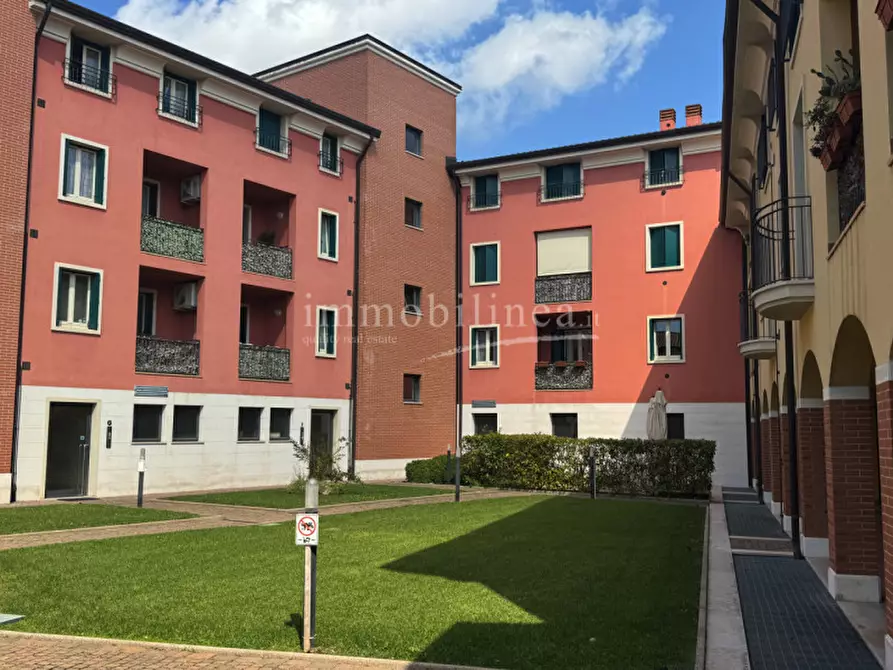 Immagine 6 di Appartamento in vendita  in via cavalline 50 a Cavaion Veronese