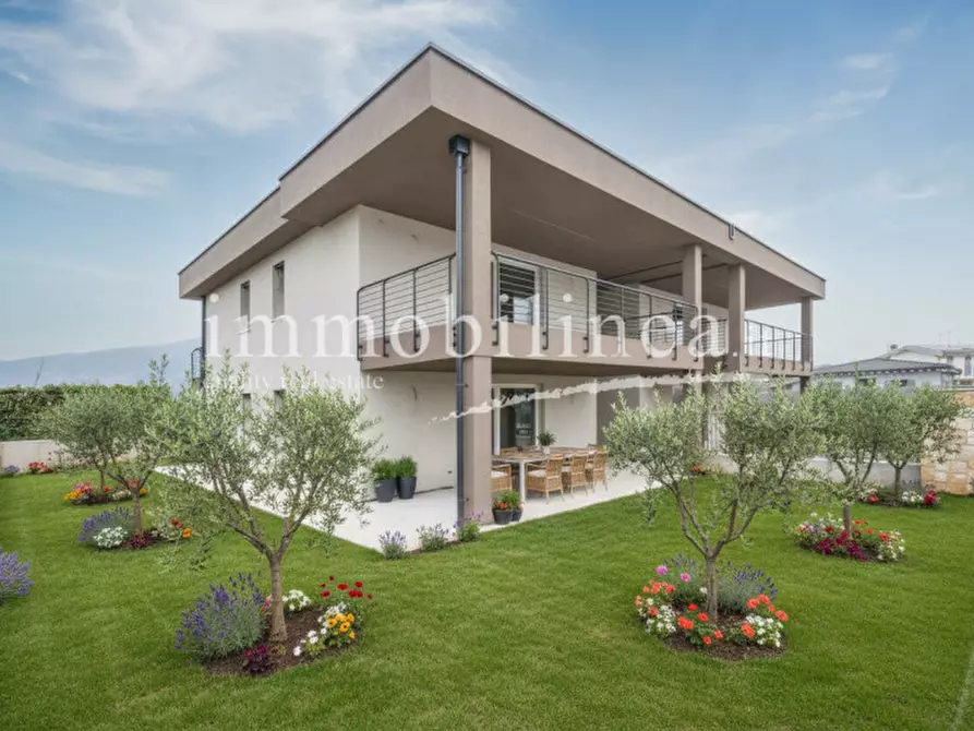 Immagine 1 di Appartamento in vendita  in Località Gazzoli a Costermano sul Garda