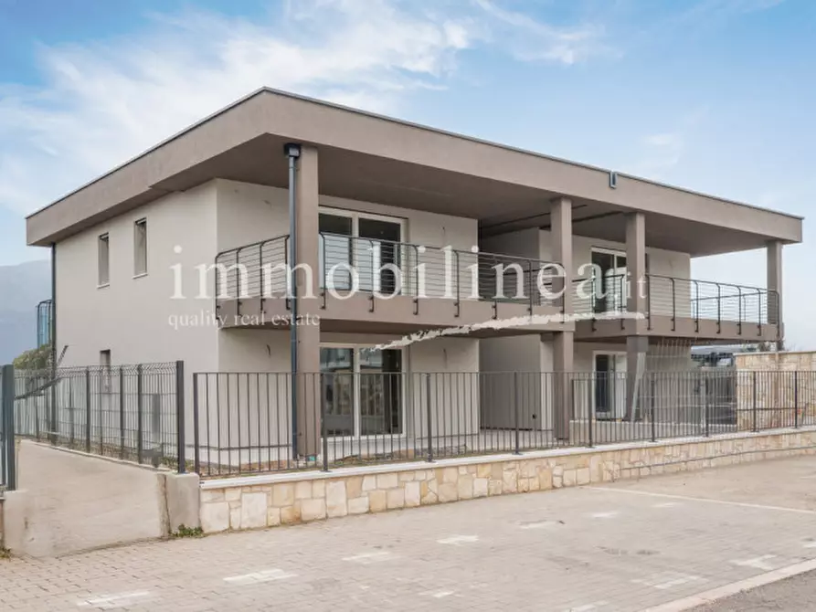 Immagine 3 di Appartamento in vendita  in Località Gazzoli a Costermano sul Garda