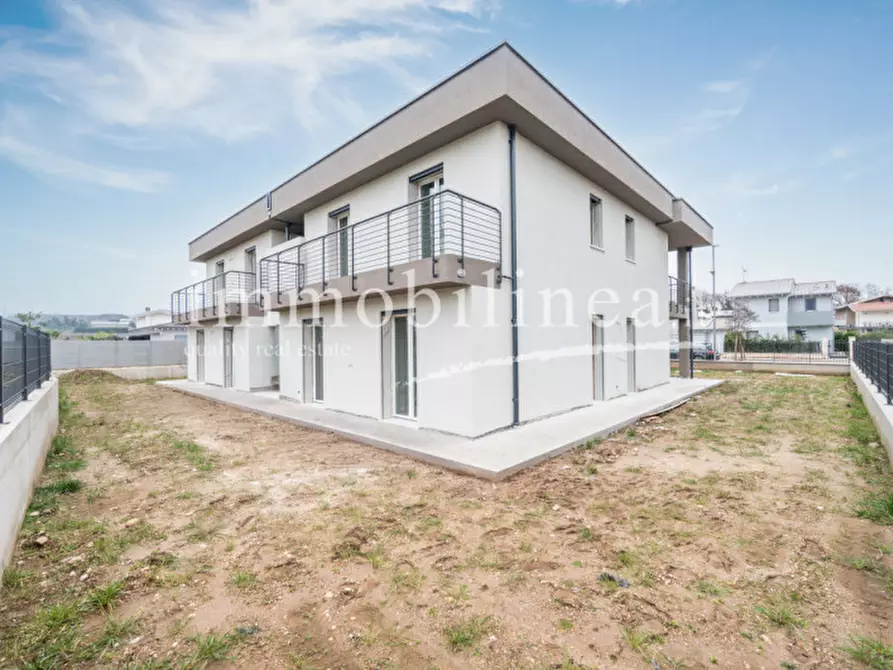 Immagine 4 di Appartamento in vendita  in Località Gazzoli a Costermano sul Garda