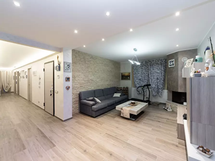 Immagine 1 di Appartamento in vendita  in via Piave 8 a Paderno Dugnano