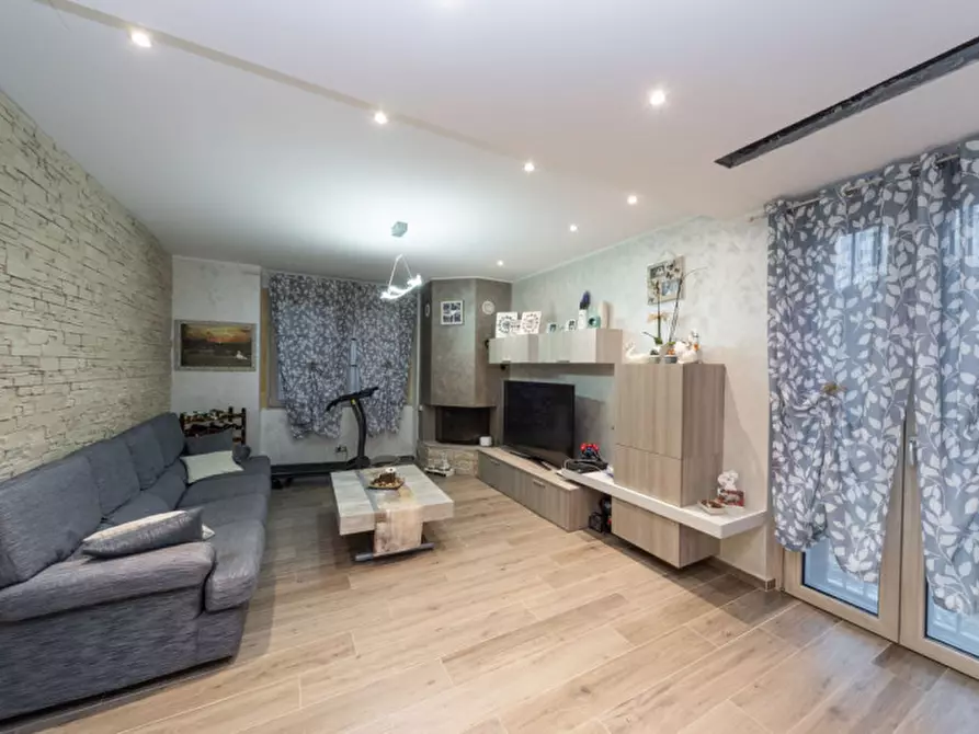 Immagine 17 di Appartamento in vendita  in via Piave 8 a Paderno Dugnano