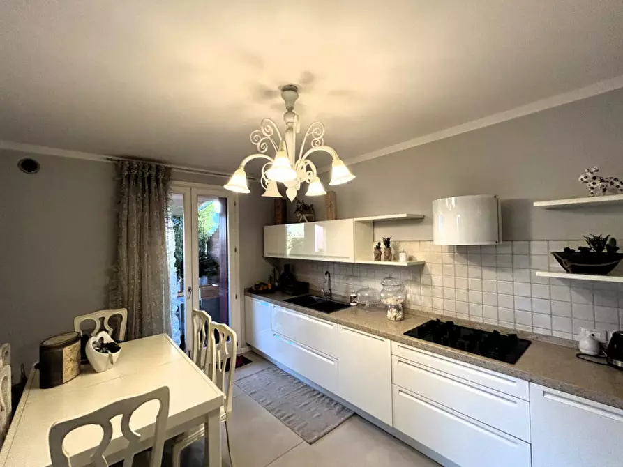 Immagine 3 di Casa bifamiliare in vendita  in VIA SALVO D'ACQUISTO a Limena