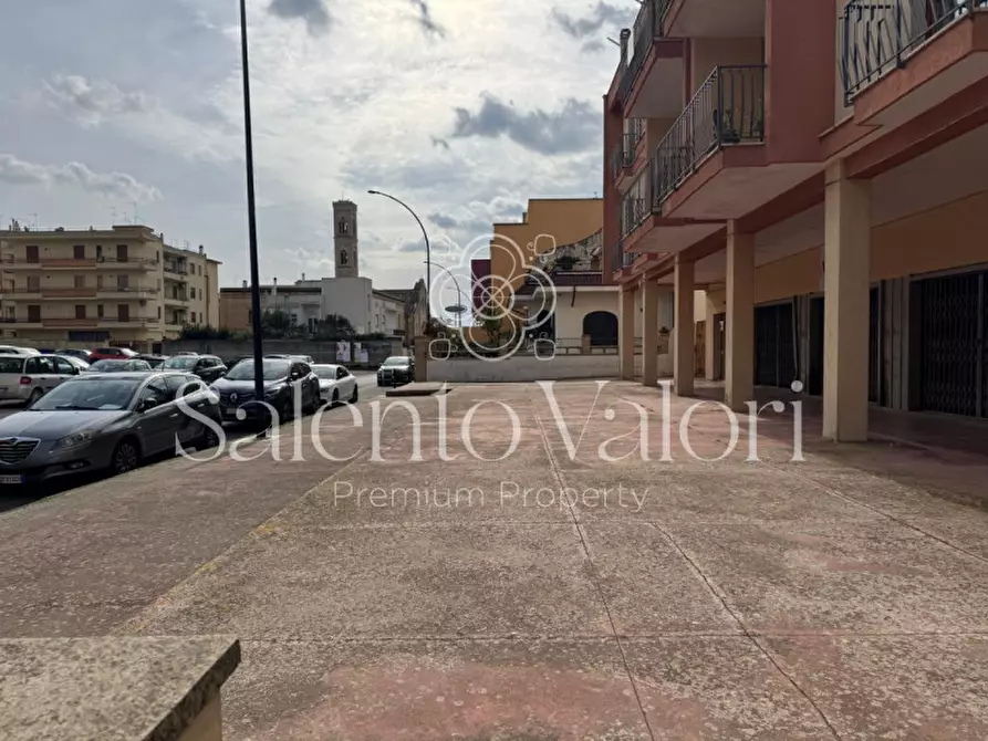 Immagine 4 di Attività commerciale in vendita  in Piazzetta Terranova a Parabita