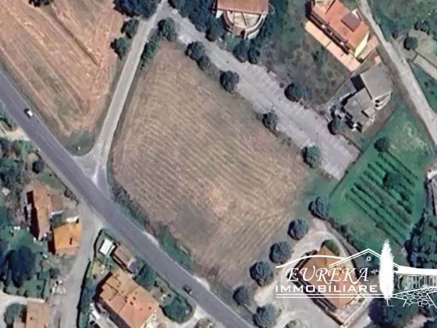 Immagine 9 di Terreno in vendita  in Via Santa Maria a Castiglione Del Lago