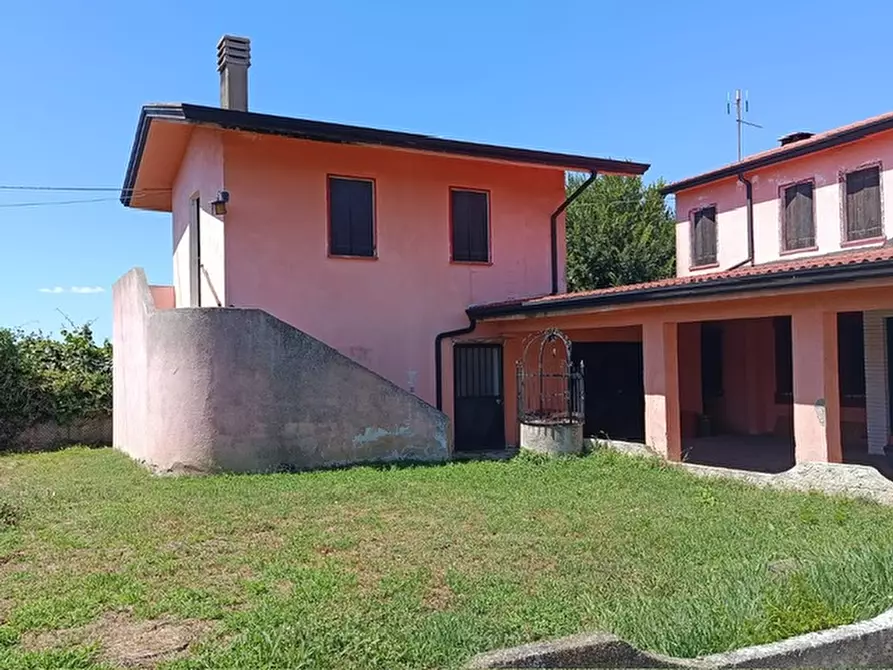 Immagine 13 di Casa indipendente in vendita  a Piacenza D'adige