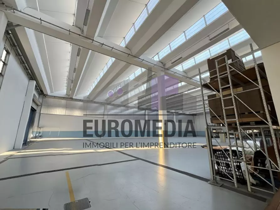 Immagine 3 di Capannone industriale in vendita  in Via roma, 1 a Montorso Vicentino