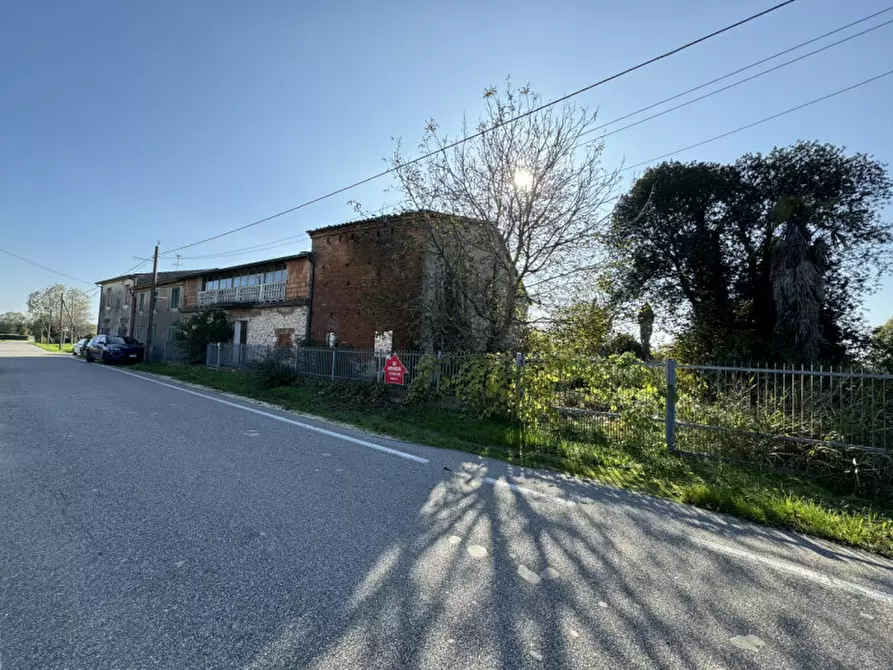 Immagine 1 di Casa bifamiliare in vendita  in VIA SBARRA a Borgo Veneto