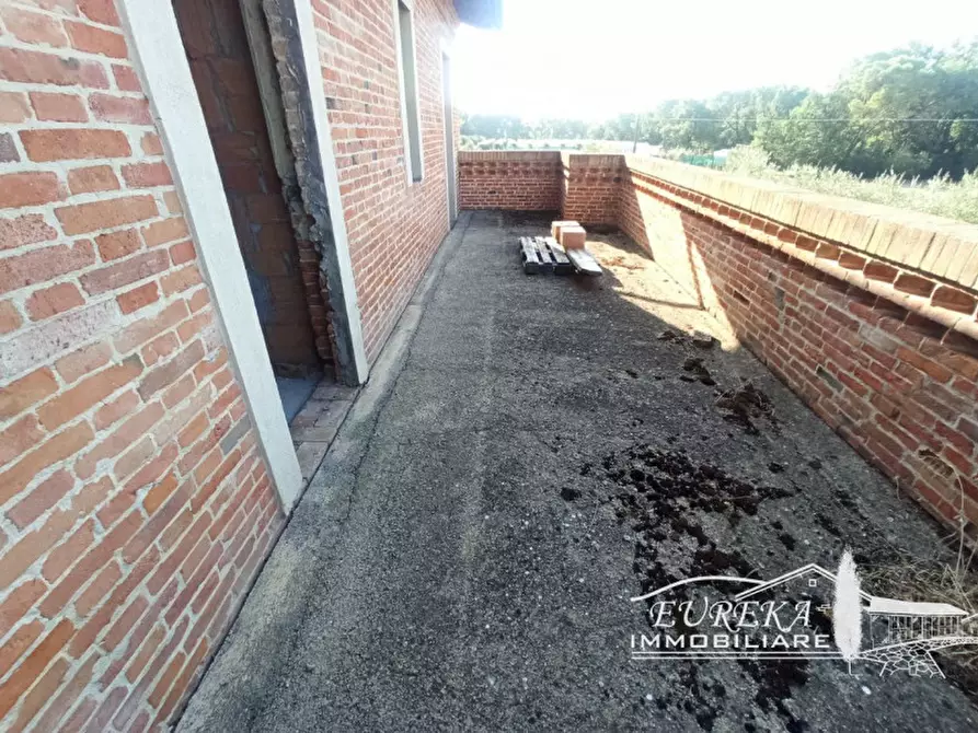 Immagine 11 di Villa in vendita  in via roma 152 a Castiglione Del Lago