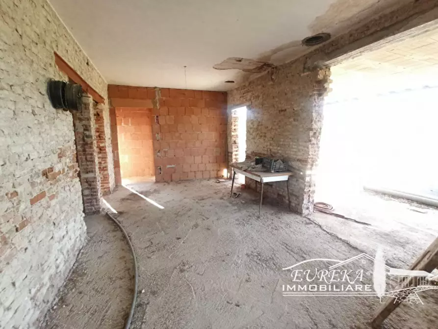 Immagine 17 di Villa in vendita  in via roma 152 a Castiglione Del Lago